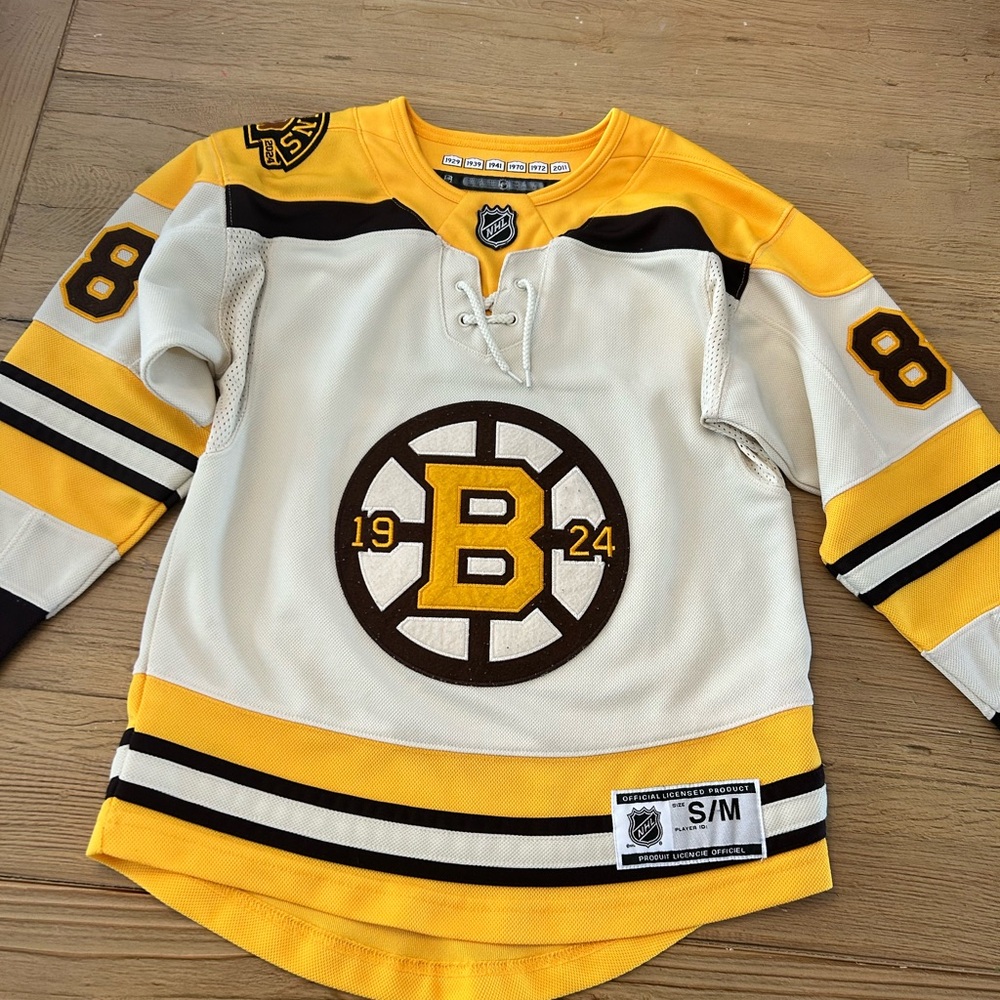 NHL Bruins Pastrnak Kids Hockey Jersey - Yellow, White, and Black